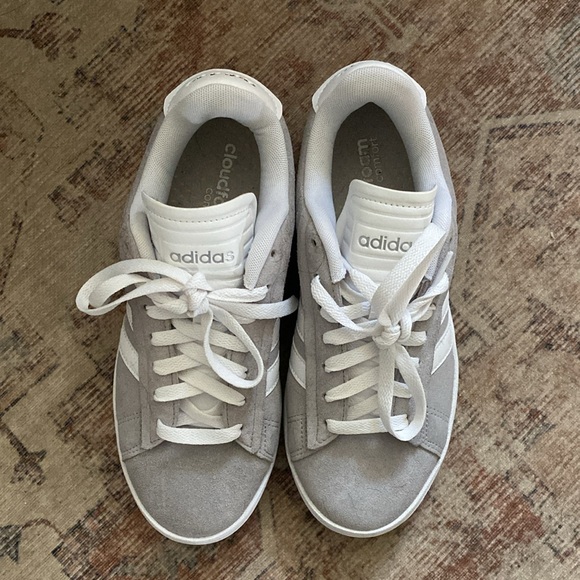 ADIDAS shoes - Picture 3 of 6